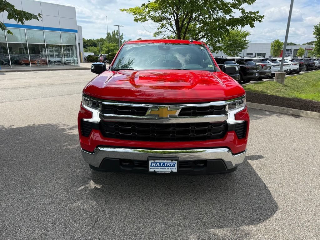 Used 2025 Chevrolet Silverado 1500 LT AWD/4WD image 8