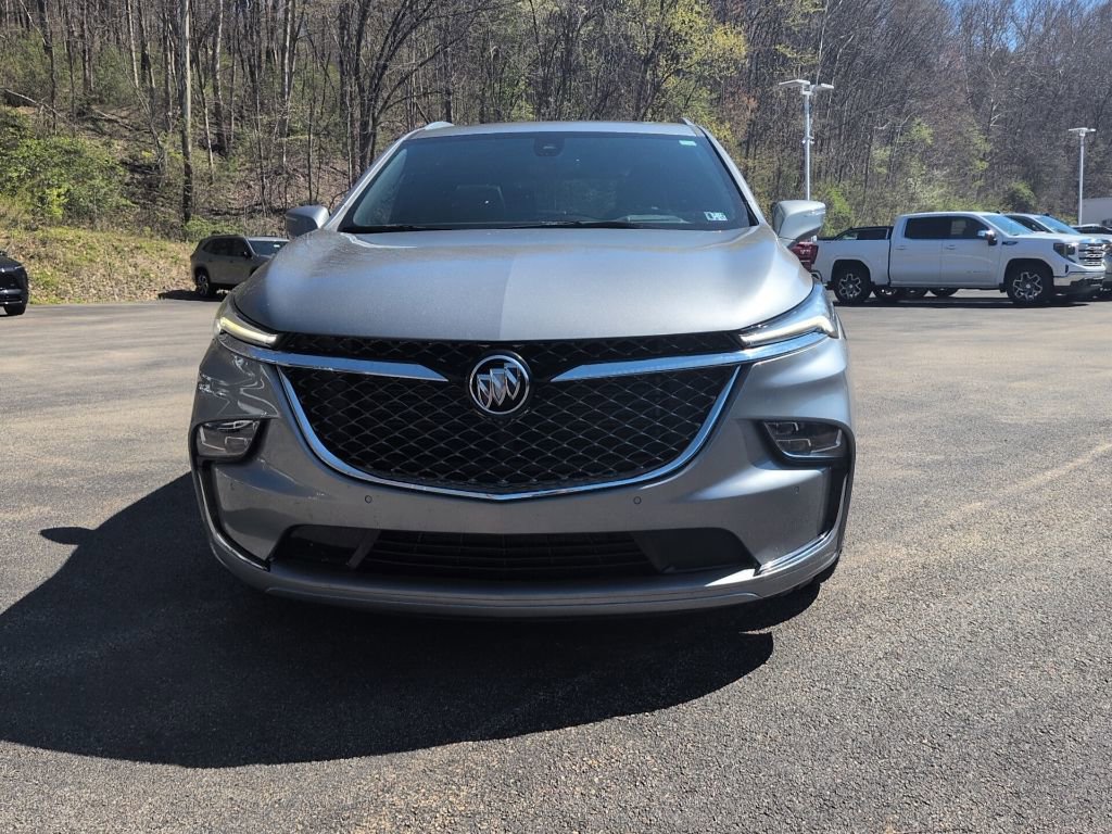 Used 2024 Buick Enclave Avenir w/ Avenir Technology Package AWD/4WD image 9
