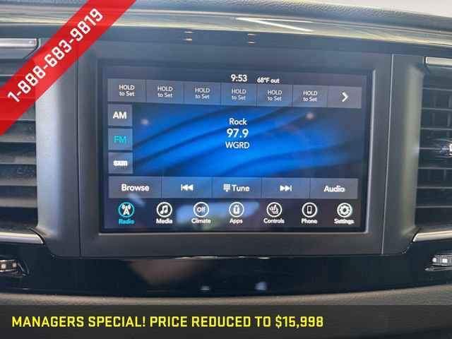 Used 2019 Chrysler Pacifica Touring-L FWD image 7
