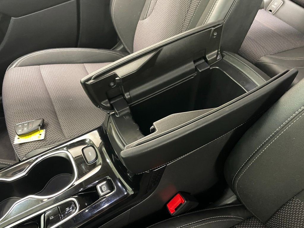 Used 2023 Buick Envision Preferred image 32