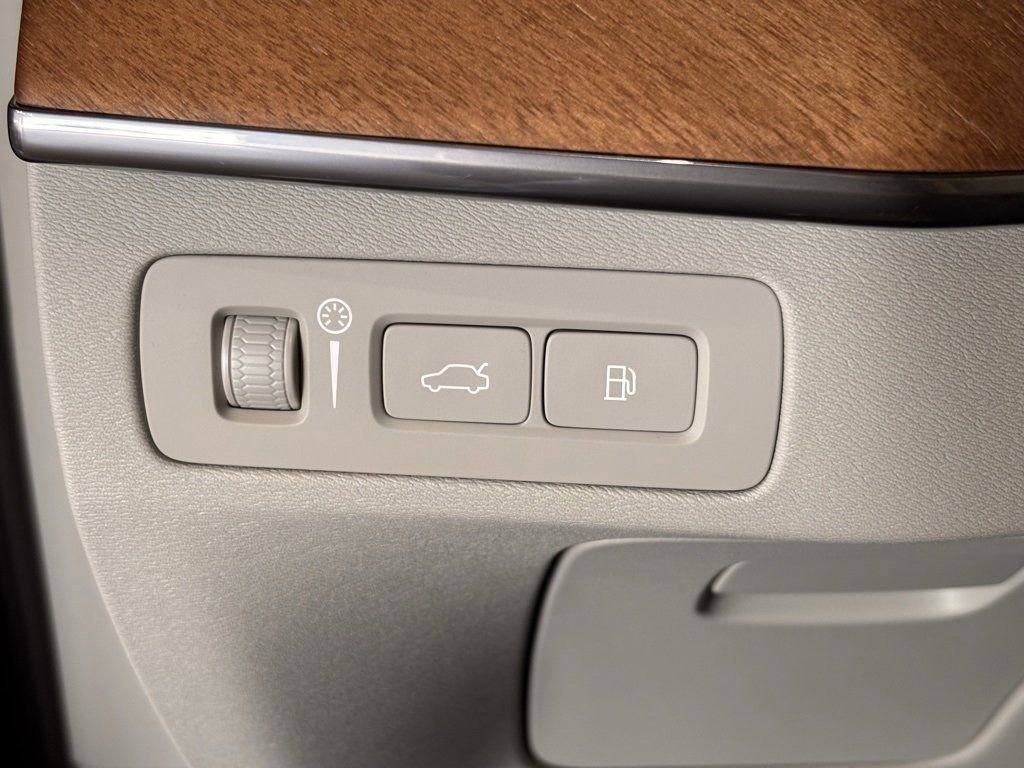 Used 2020 Volvo XC90 T8 Inscription image 12