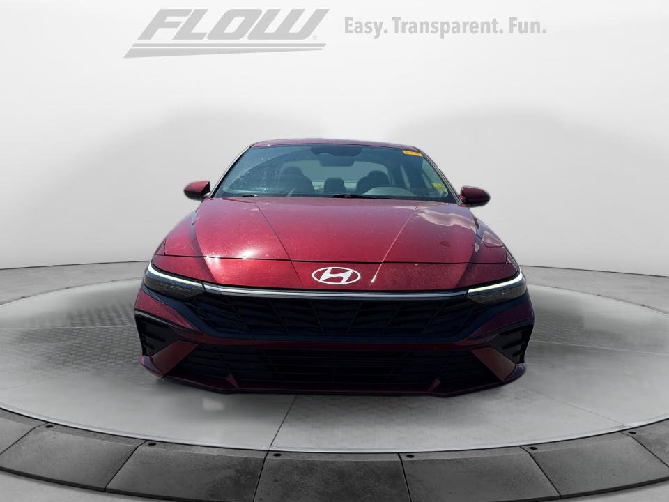 Used 2024 Hyundai Elantra SEL FWD image 2