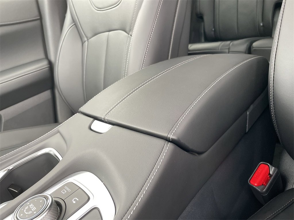Certified 2025 INFINITI QX60 Luxe w/ Black Edition image 26