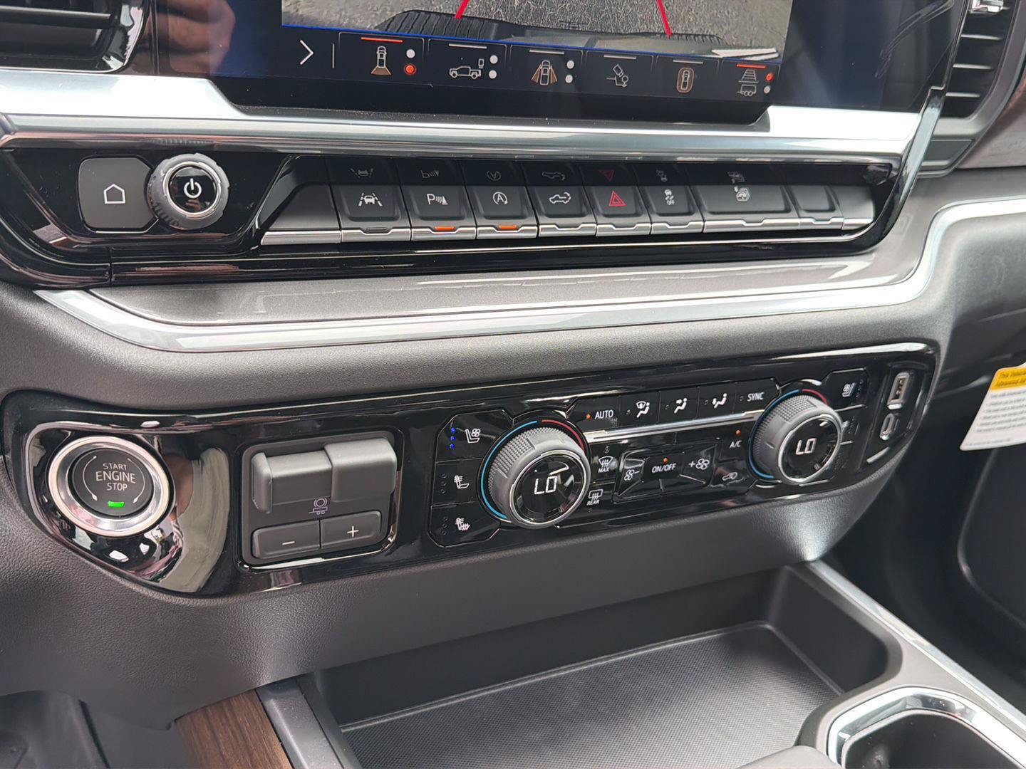 New 2026 Chevrolet Silverado 1500 High Country w/ High Country Premium Package AWD/4WD image 27