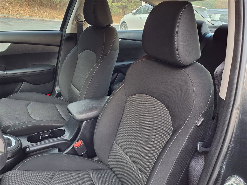 Used 2024 Kia Forte LXS image 12