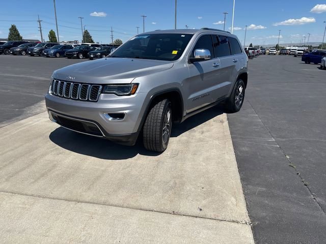 Used 2017 Jeep Grand Cherokee Limited w/ Luxury Group II AWD/4WD image 7