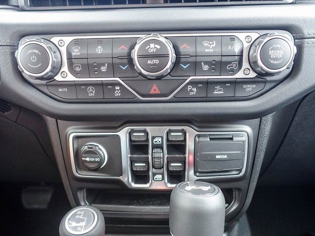 New 2025 Jeep Wrangler Sahara AWD/4WD image 26