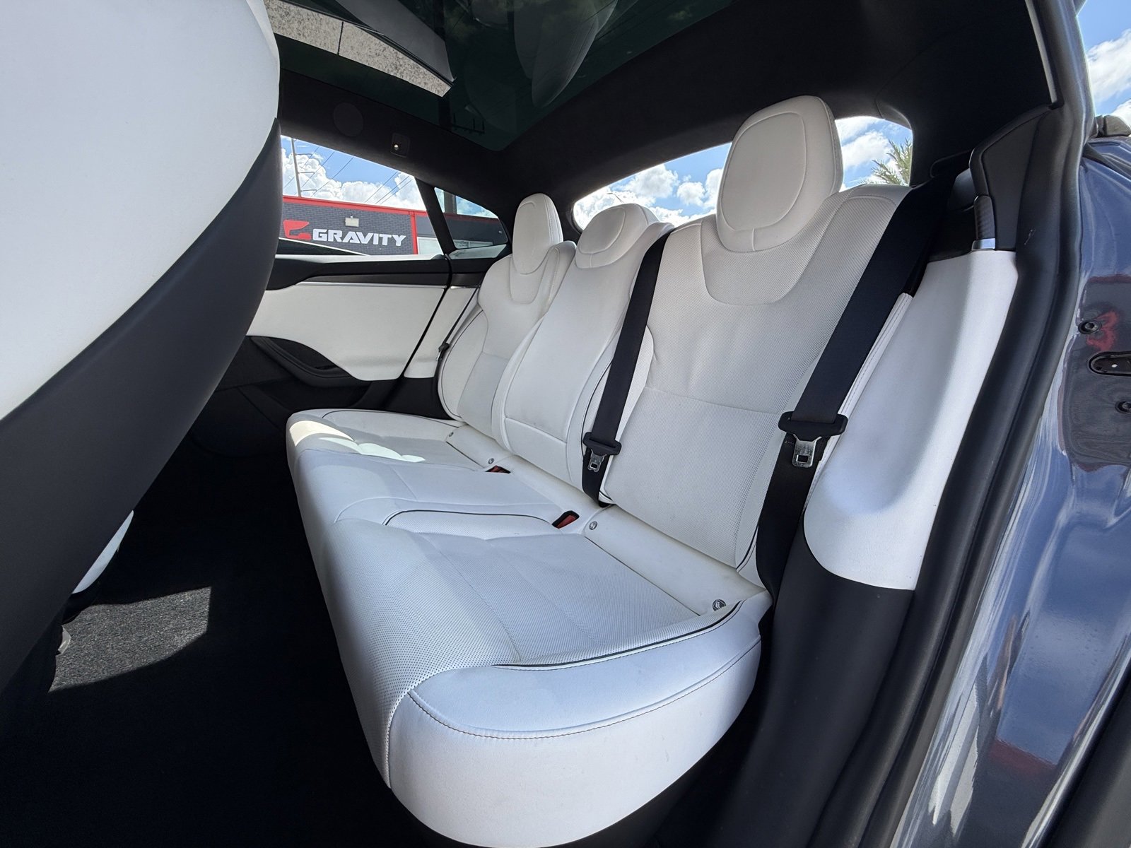 Used 2022 Tesla Model S Plaid image 14