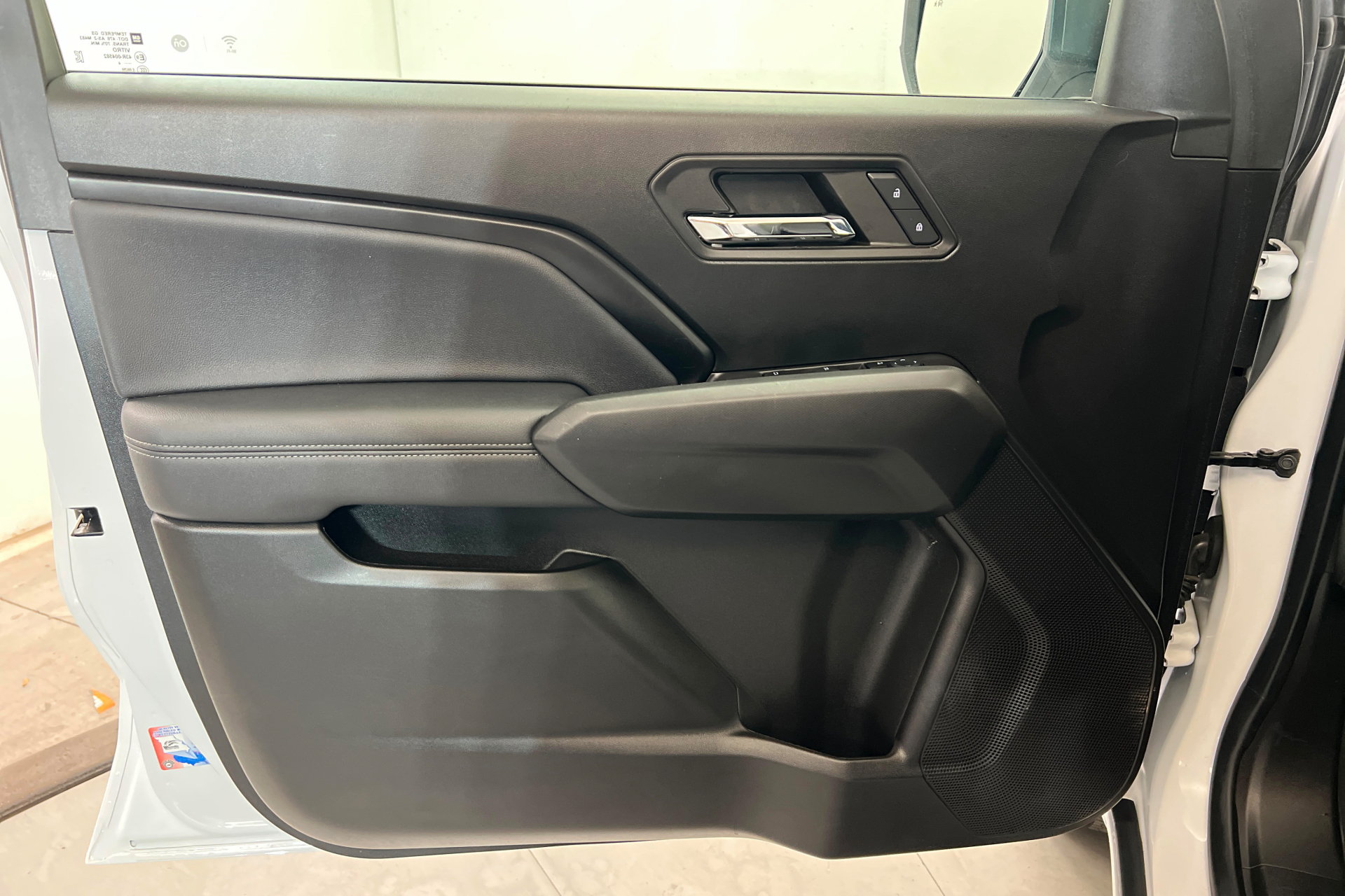 Used 2024 Chevrolet Colorado LT w/ LT Convenience Package III RWD image 15