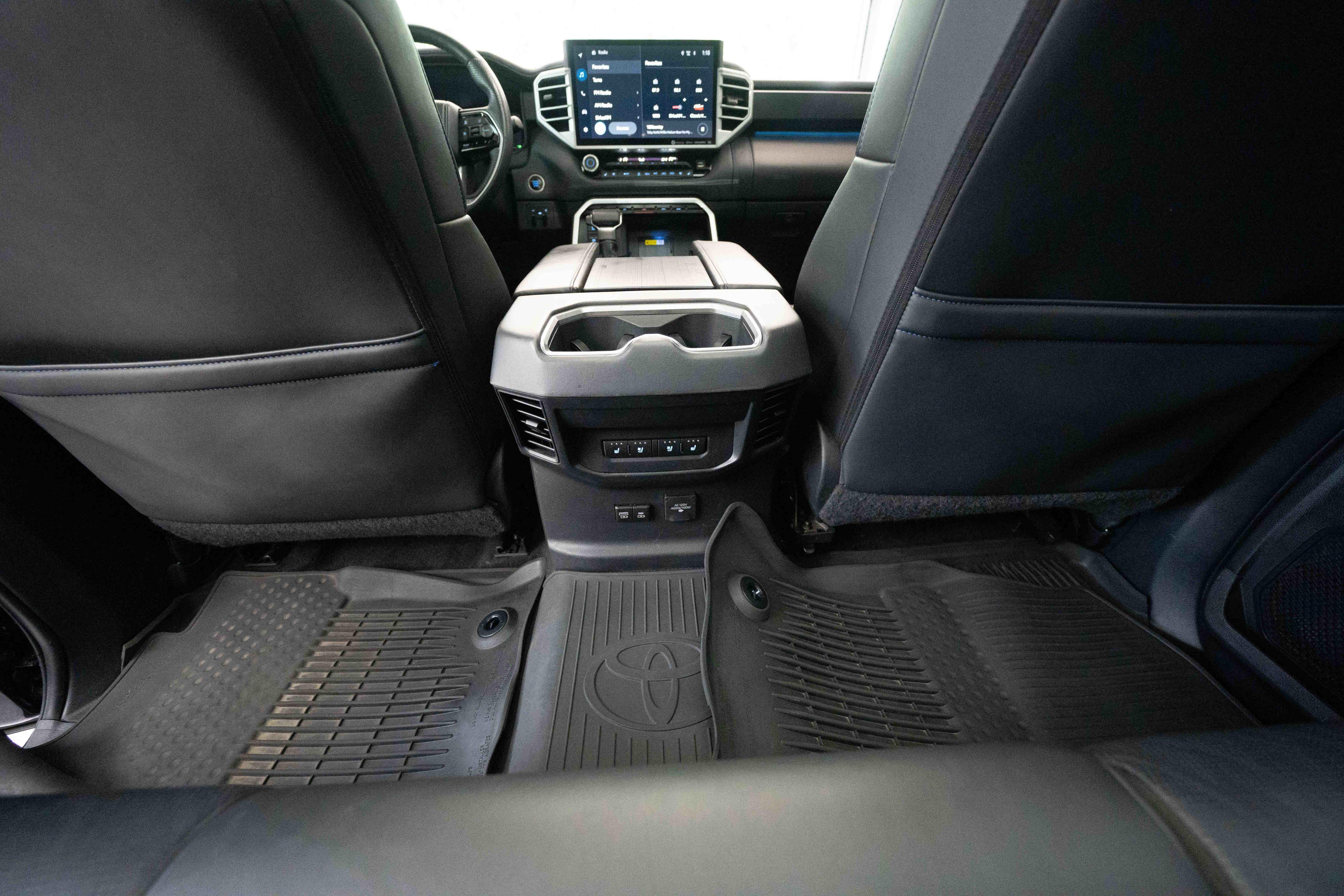 Used 2022 Toyota Tundra Platinum w/ Advanced Package AWD/4WD image 21