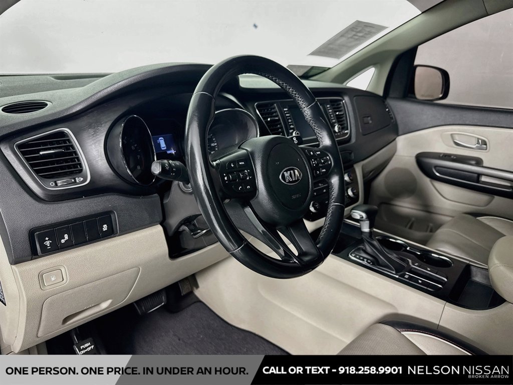 Used 2021 Kia Sedona EX FWD image 9