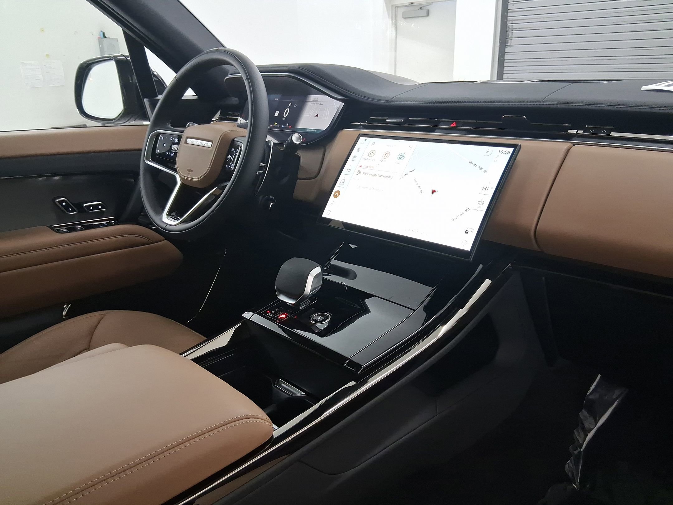 New 2026 Land Rover Range Rover Sport SE AWD/4WD image 21