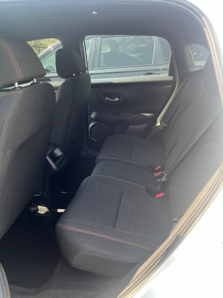 Used 2025 Honda HR-V Sport image 10