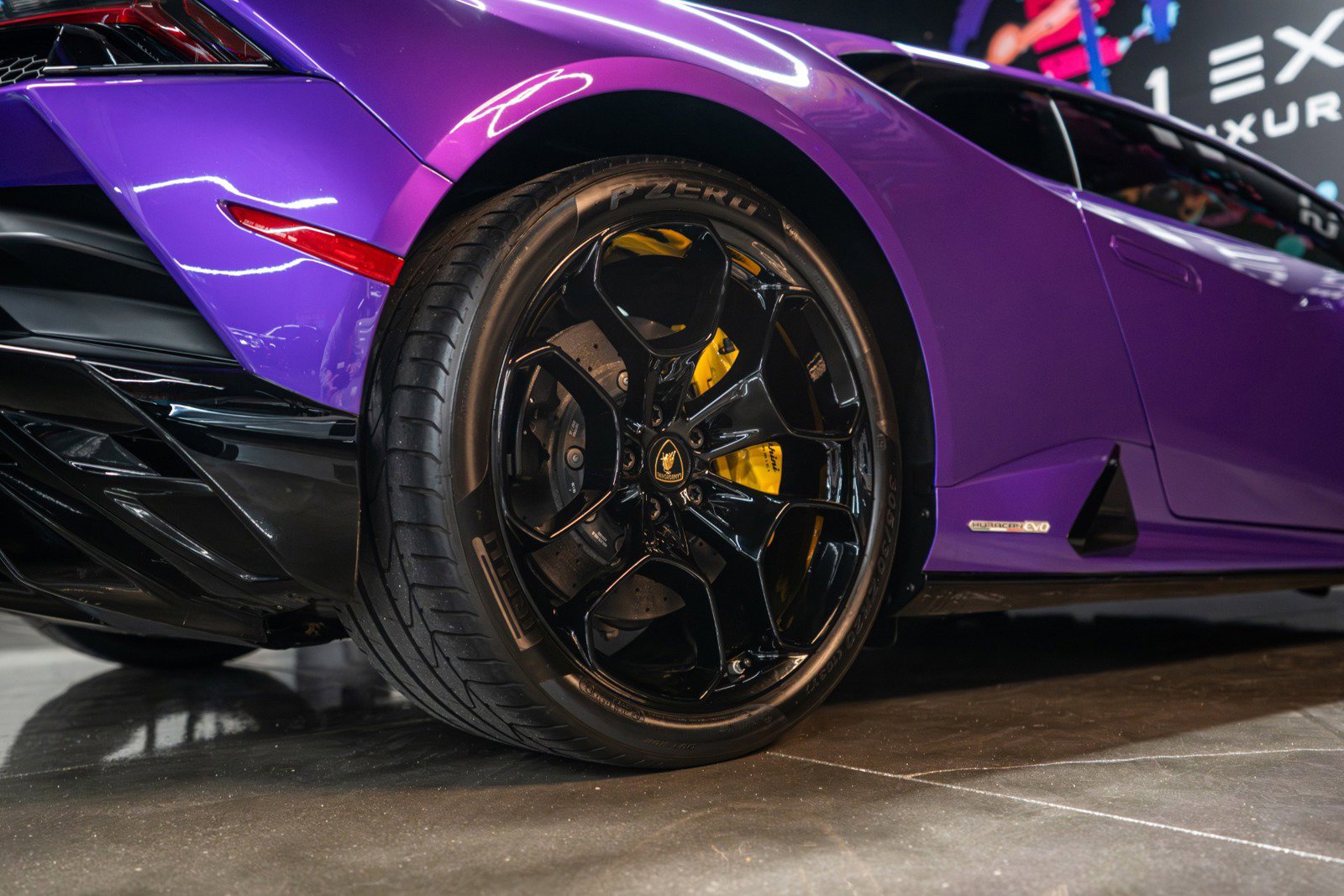 Used 2022 Lamborghini Huracan EVO image 15