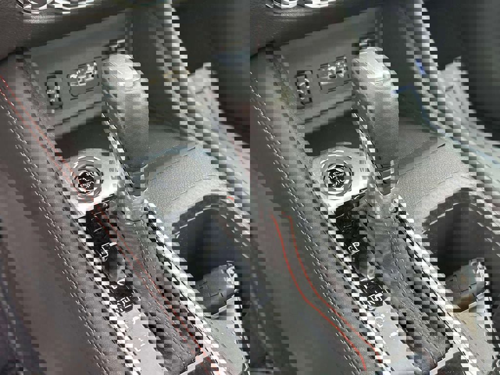 Used 2024 Nissan Sentra SR w/ SR Premium Package image 31