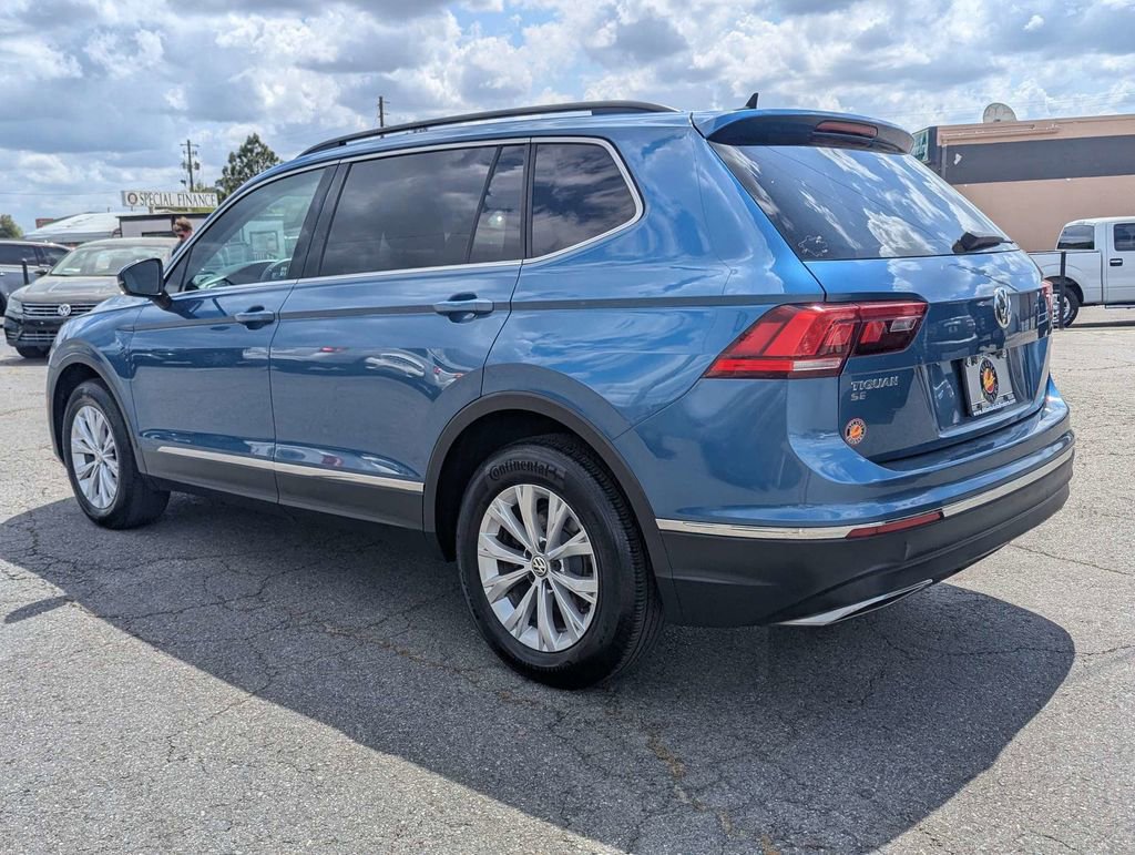 Used 2018 Volkswagen Tiguan SE w/ Panoramic Sunroof Package image 8