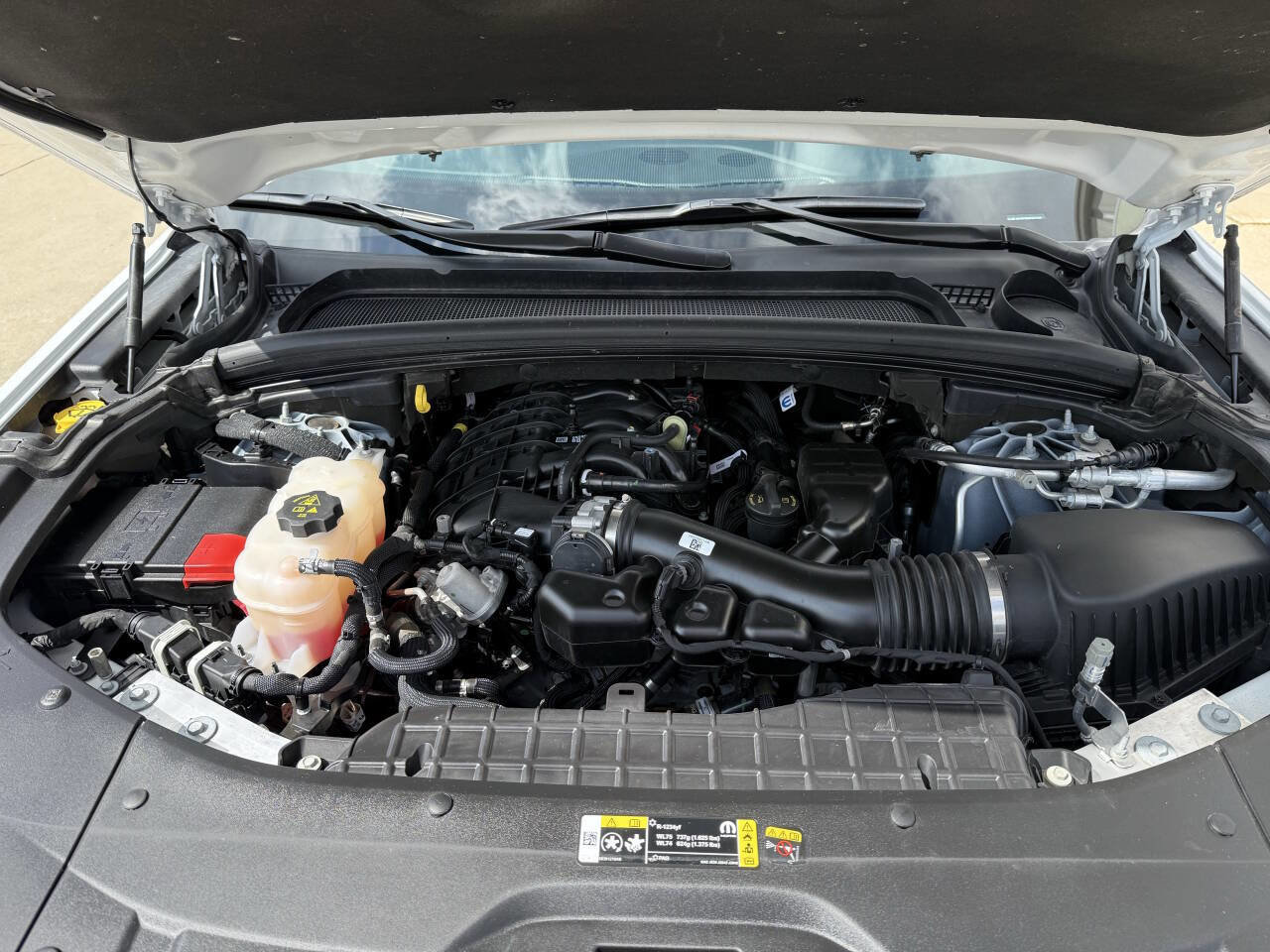Used 2024 Jeep Grand Cherokee L Laredo image 10