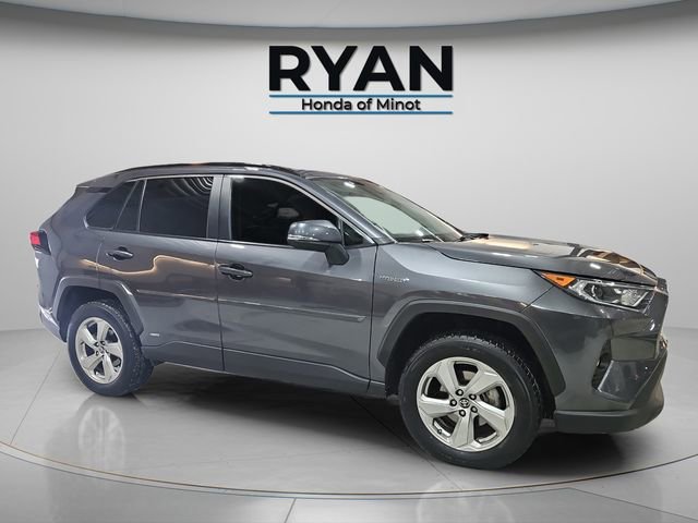 Used 2021 Toyota RAV4 XLE Premium image 12