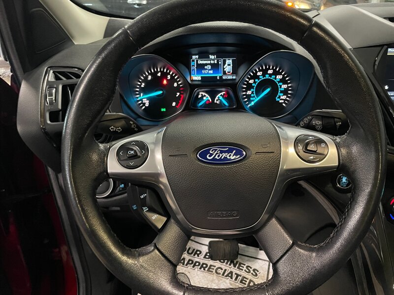 Used 2015 Ford Escape Titanium w/ Equipment Group 301A AWD/4WD image 10