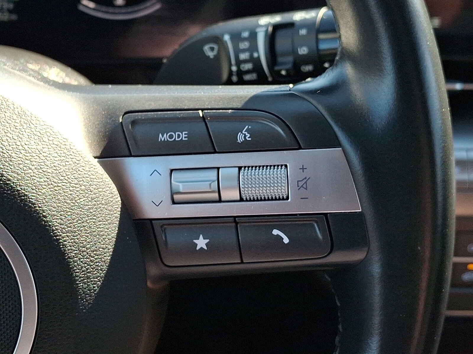 Used 2025 Hyundai Kona SEL AWD/4WD image 21