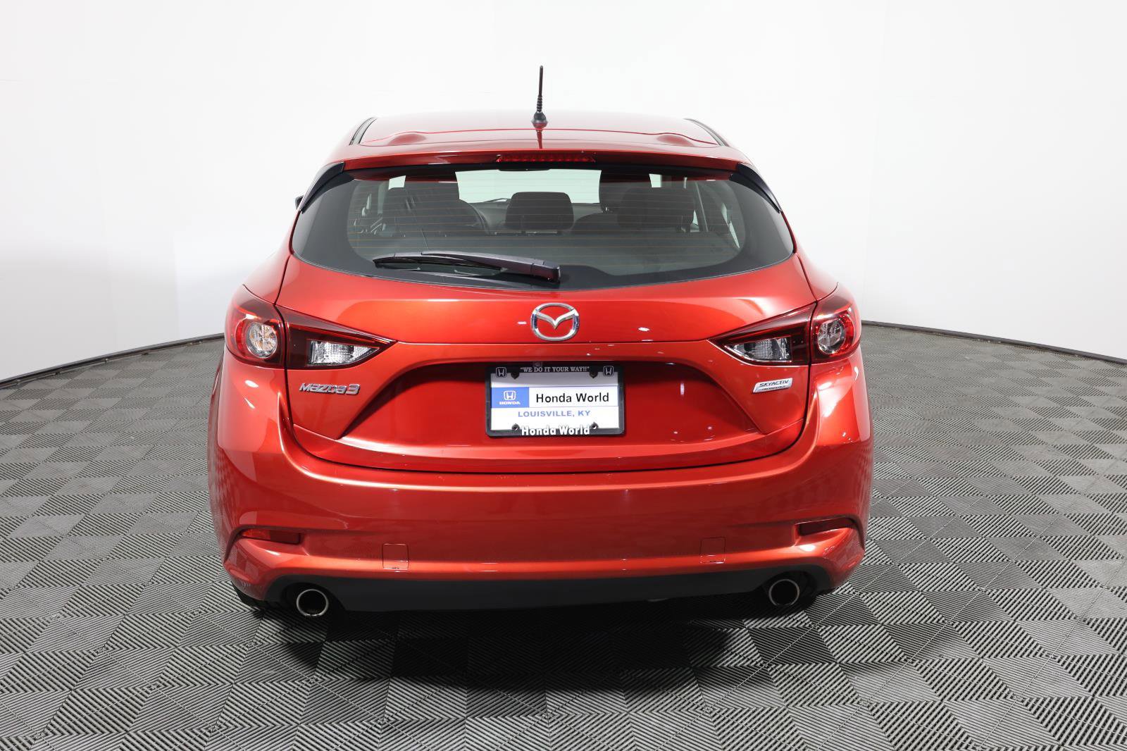Used 2017 MAZDA MAZDA3 Sport FWD image 6