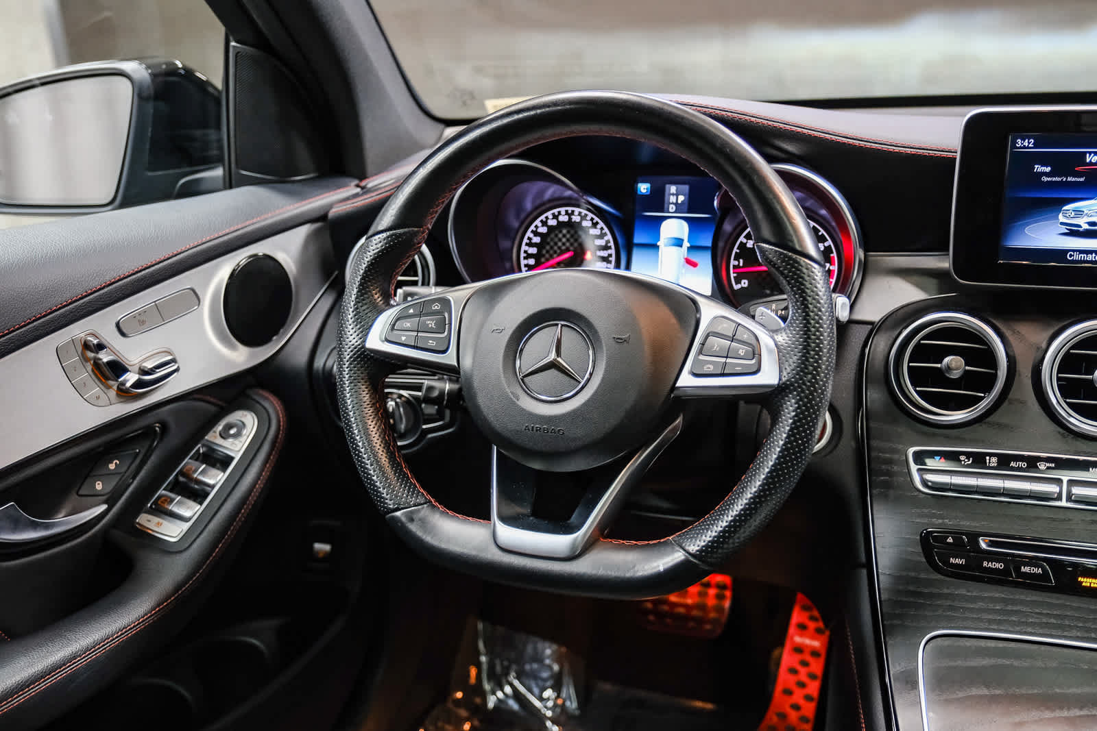 Certified 2019 Mercedes-Benz GLC 43 AMG 4MATIC image 19