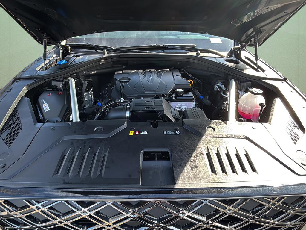 Used 2026 Genesis GV70 2.5T Select image 12