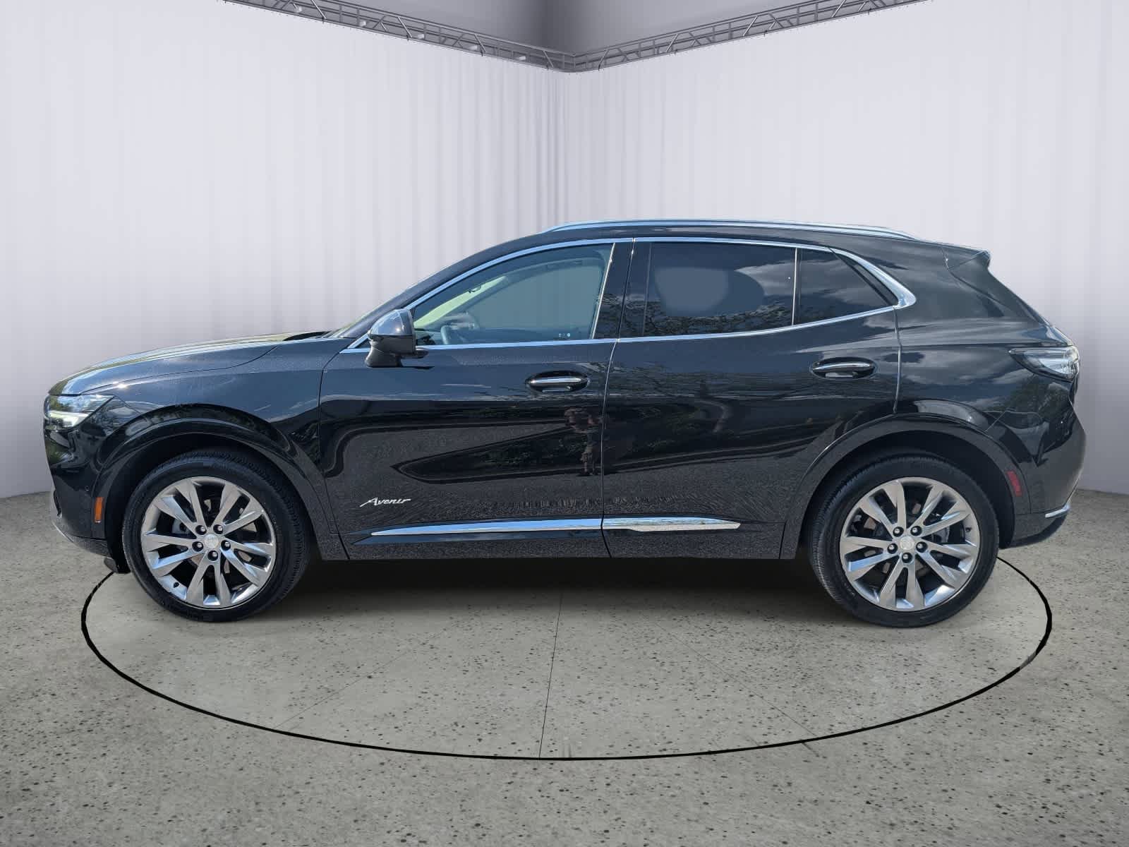 Certified 2021 Buick Envision Avenir w/ Technology Package II AWD/4WD image 5