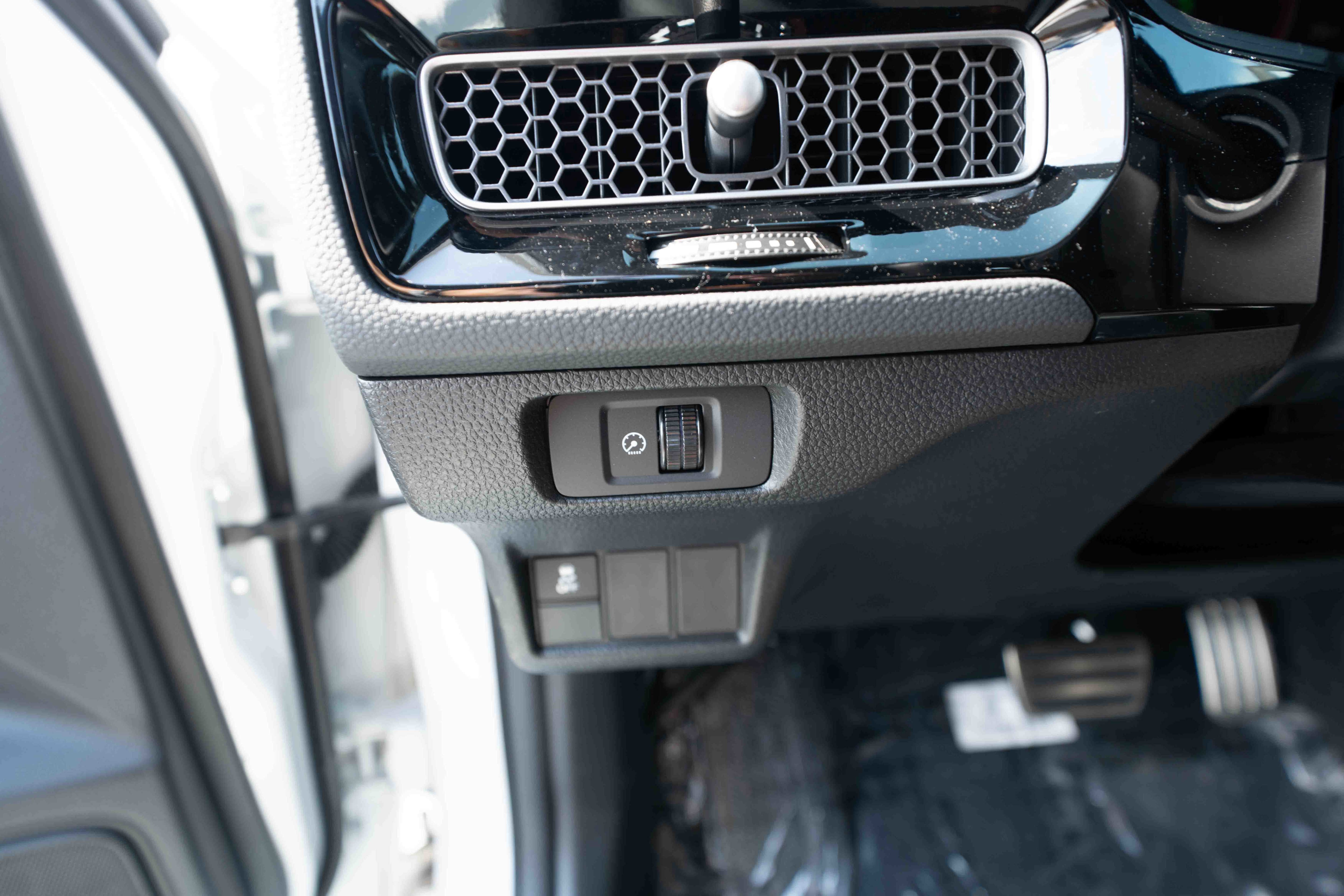 New 2025 Honda Civic Sport image 11