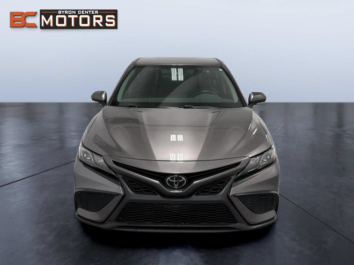 Used 2024 Toyota Camry SE AWD/4WD image 8