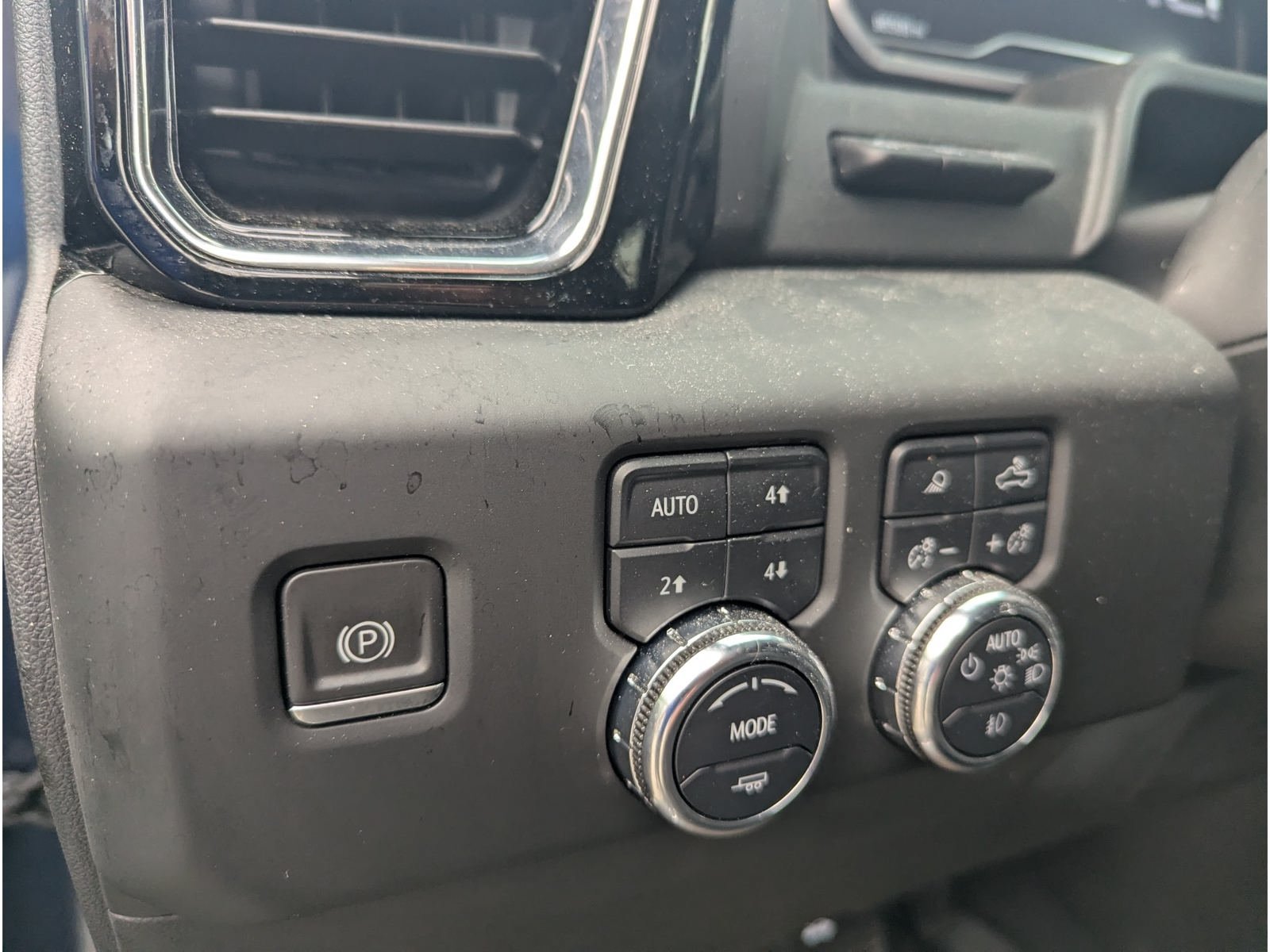 Used 2023 GMC Sierra 1500 Denali w/ Denali Reserve Package AWD/4WD image 17