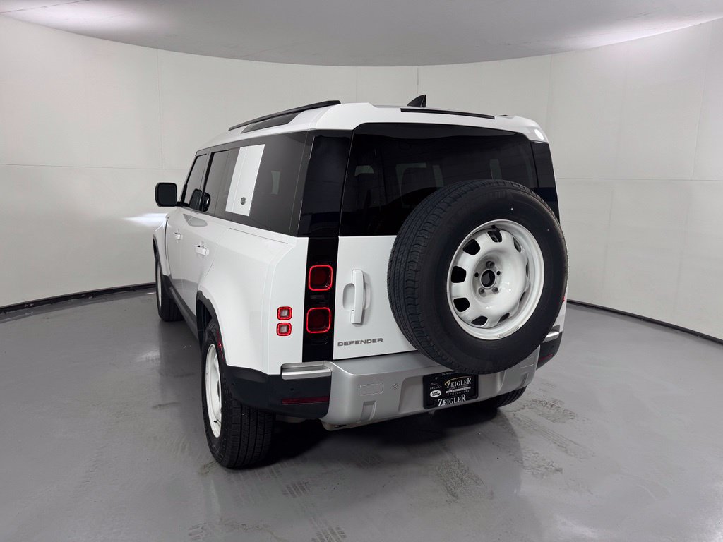 Used 2023 Land Rover Defender 110 AWD/4WD image 7