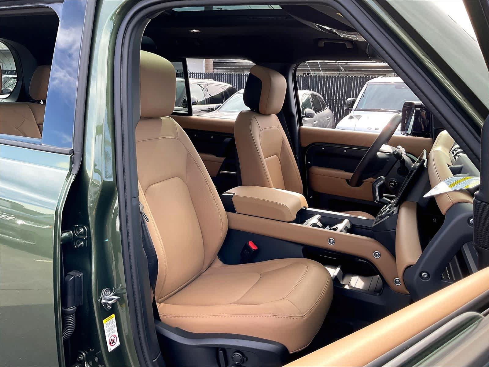 New 2026 Land Rover Defender 110 S AWD/4WD image 31