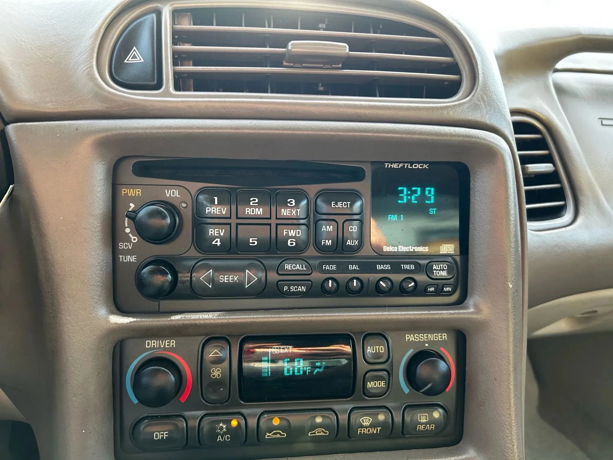 Used 2003 Chevrolet Corvette Coupe w/ Preferred Equipment Group image 17