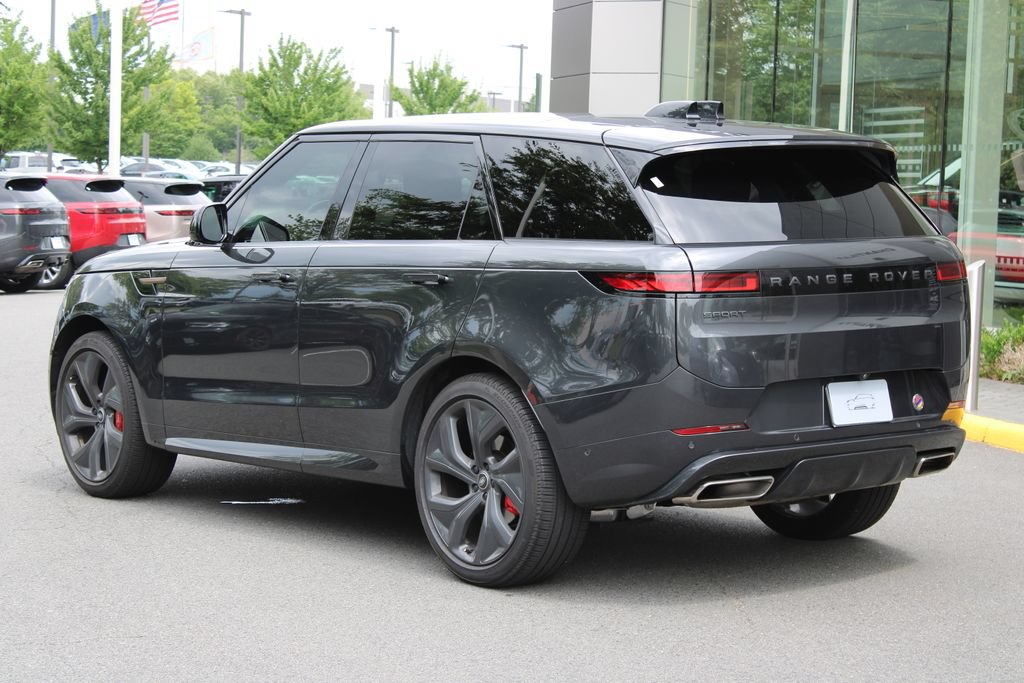 Used 2025 Land Rover Range Rover Sport Dynamic SE AWD/4WD image 5