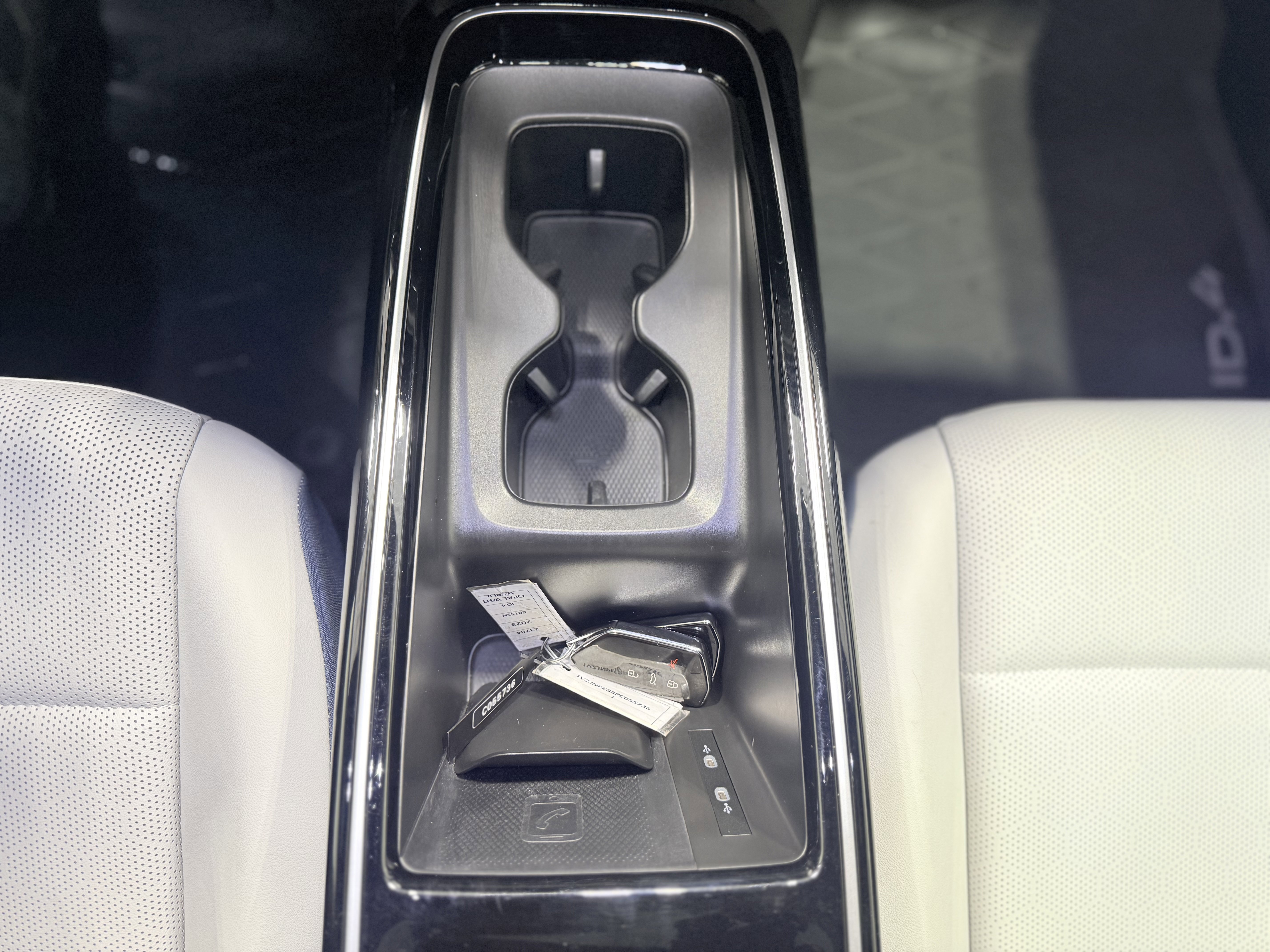 Used 2023 Volkswagen ID.4 Pro S Plus image 22