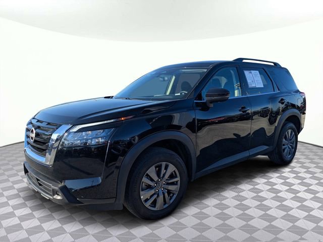 Used 2025 Nissan Pathfinder SV image 6