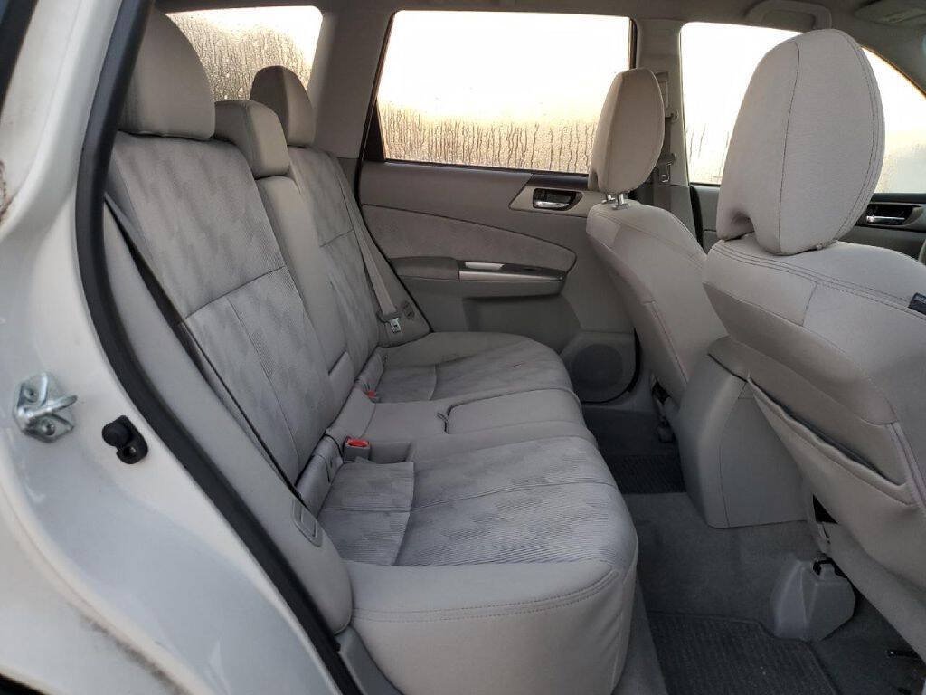 Used 2010 Subaru Forester 2.5X Premium AWD/4WD image 11