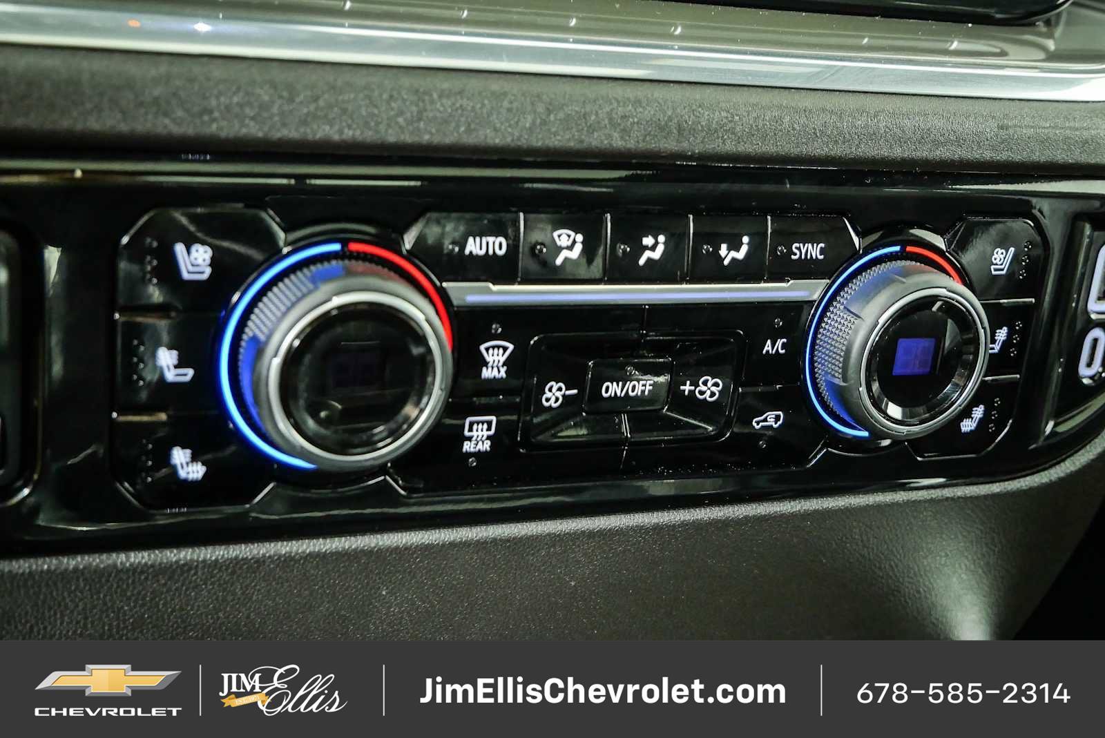 Certified 2025 Chevrolet Silverado 2500 High Country w/ High Country Premium Package AWD/4WD image 17