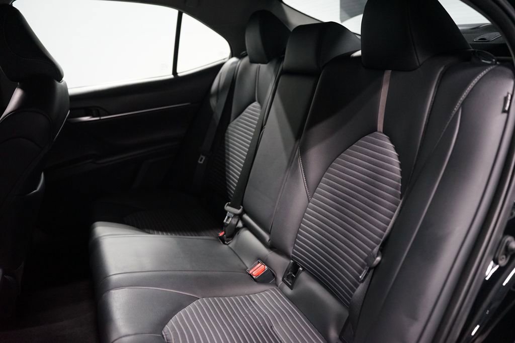 Used 2024 Toyota Camry SE image 16