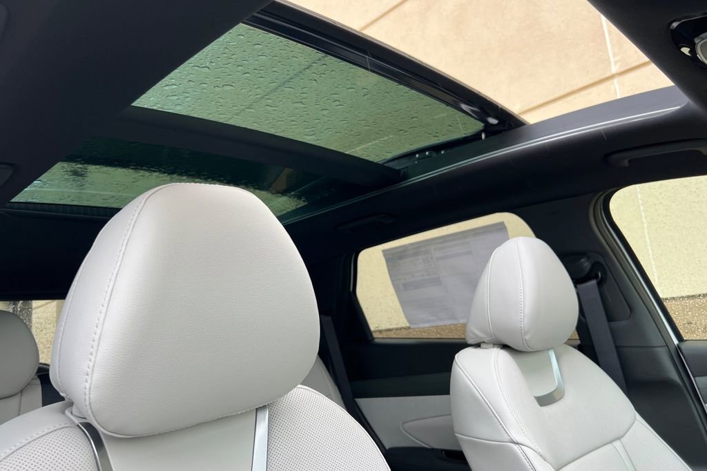 New 2026 Hyundai Tucson Limited image 15