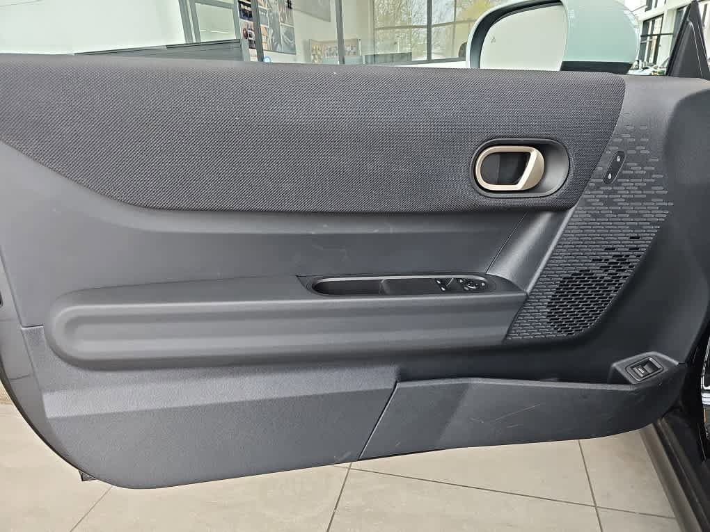 Certified 2025 MINI Cooper 2-Door Hardtop image 17