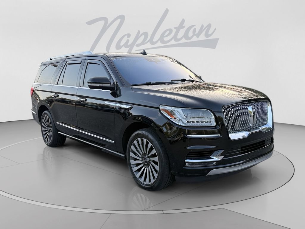 Used 2018 Lincoln Navigator L Reserve w/ Technology Package AWD/4WD image 3