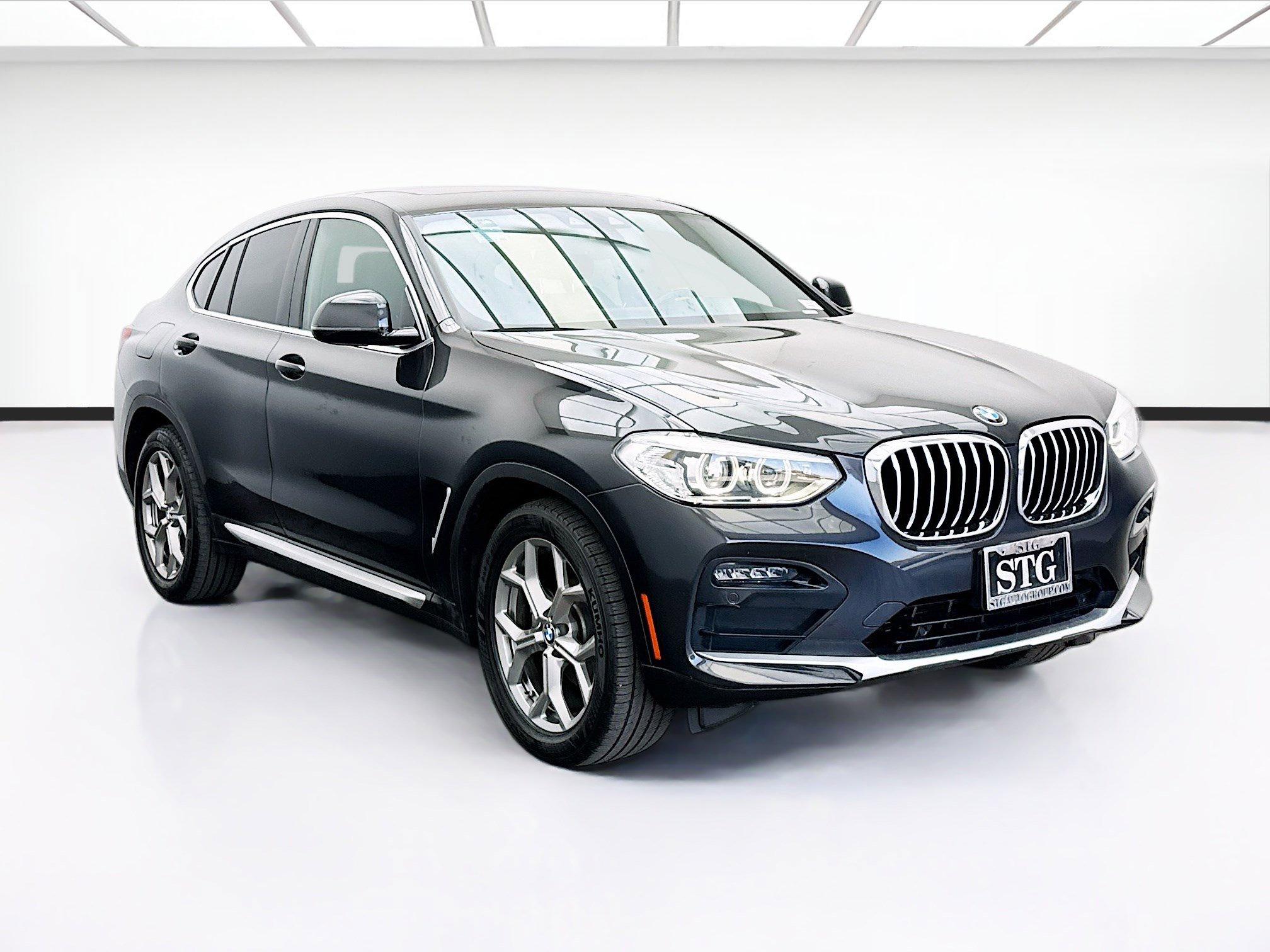 Used 2020 BMW X4 xDrive30i w/ Convenience Package AWD/4WD image 3