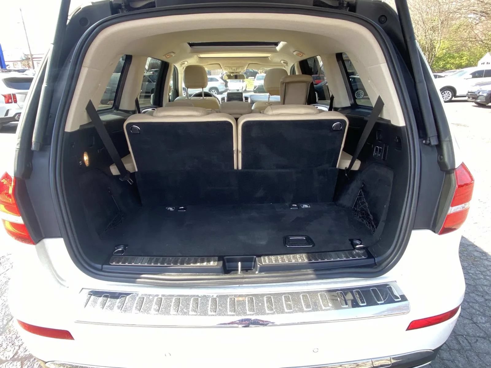 Used 2017 Mercedes-Benz GLS 450 4MATIC w/ Premium Package image 8