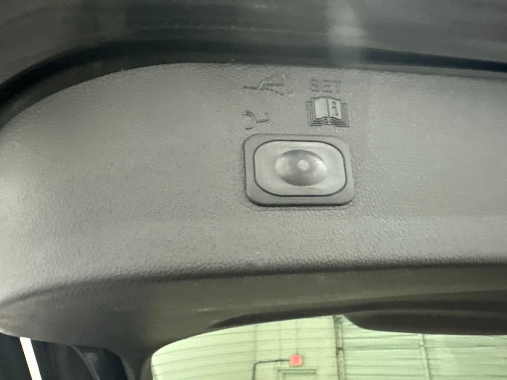 Used 2014 Ford Escape Titanium w/ Equipment Group 401A FWD image 28