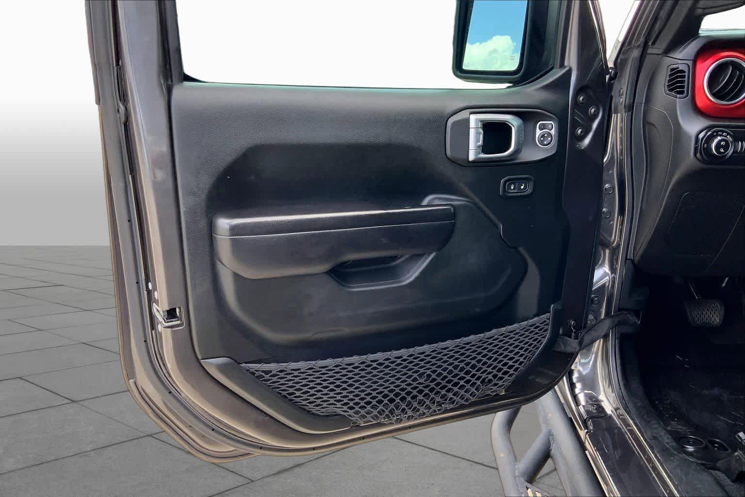 Used 2021 Jeep Gladiator Rubicon w/ LED Lighting Group AWD/4WD image 21