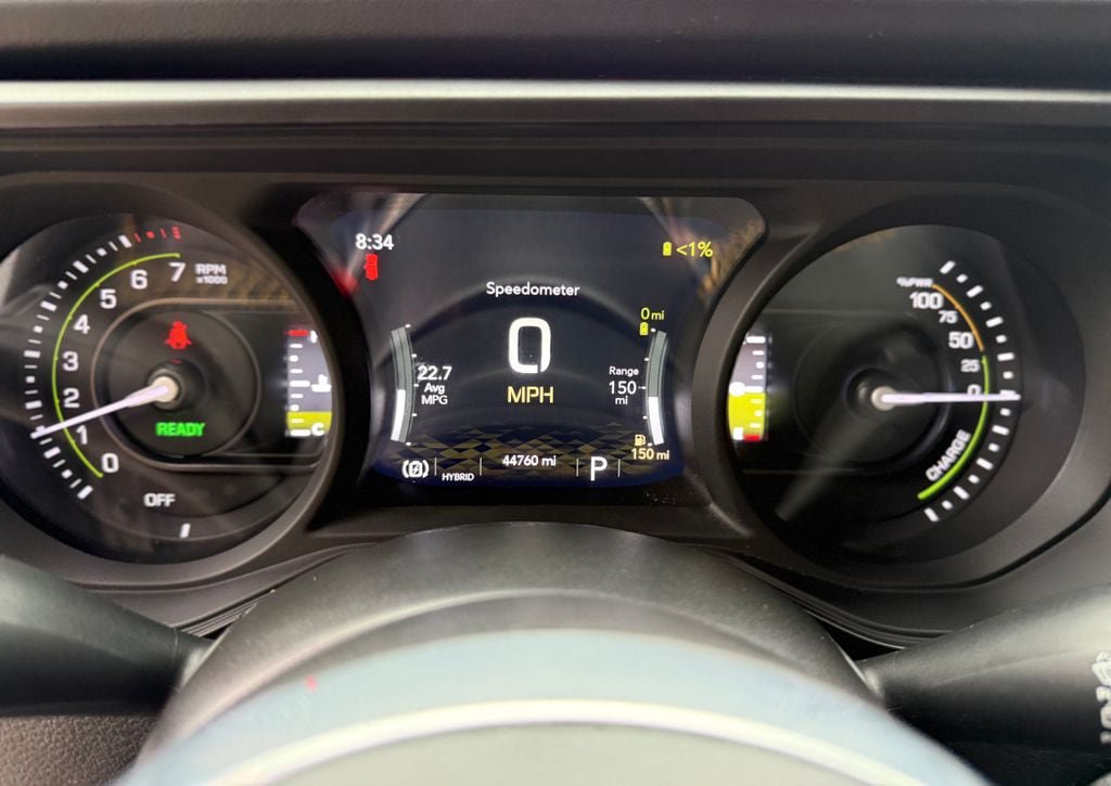 Used 2024 Jeep Wrangler Unlimited Sahara AWD/4WD image 11