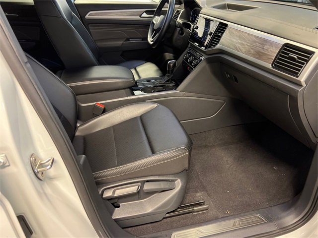 Certified 2023 Volkswagen Atlas Cross Sport SE image 11