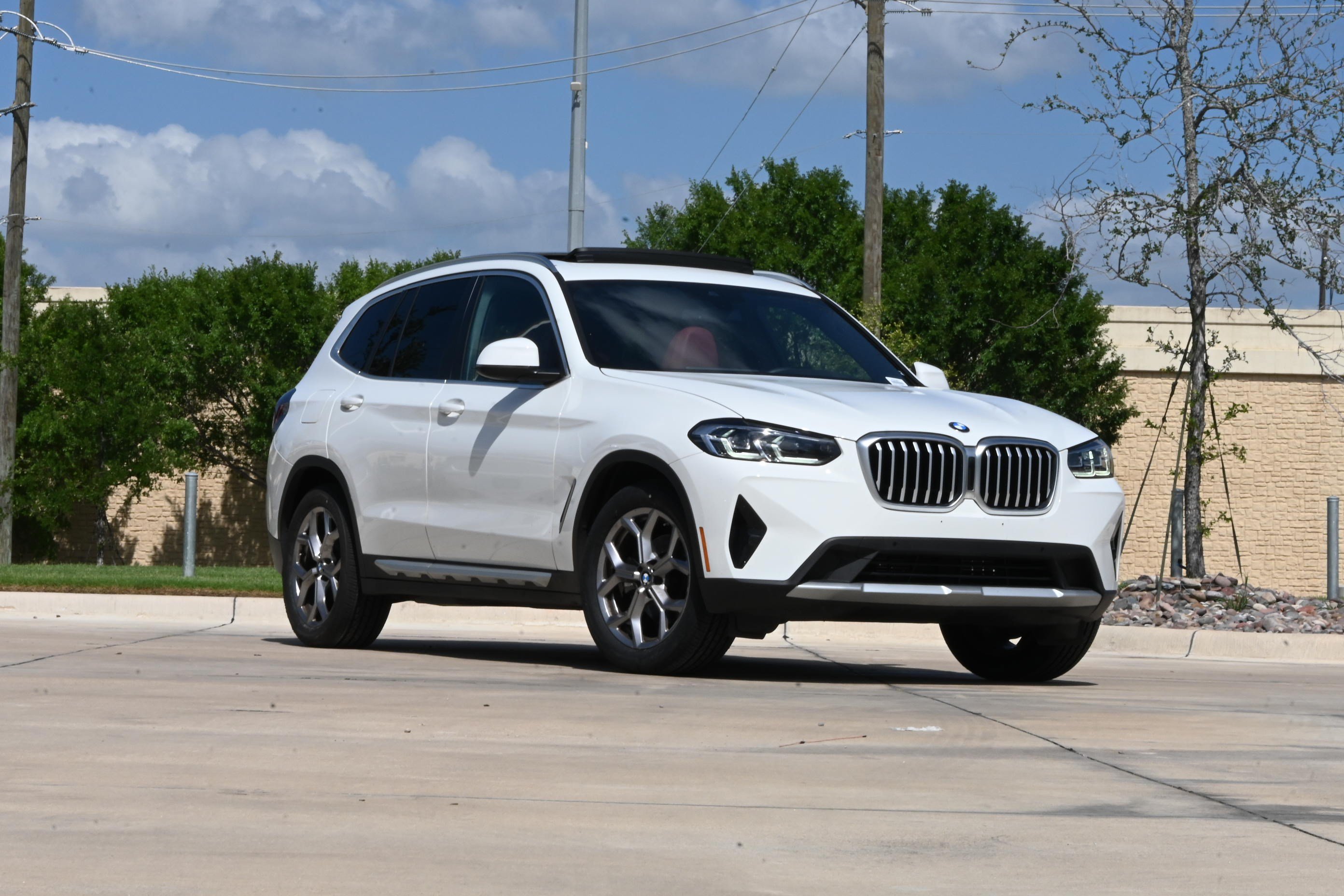 Certified 2023 BMW X3 sDrive30i w/ Premium Package RWD image 2